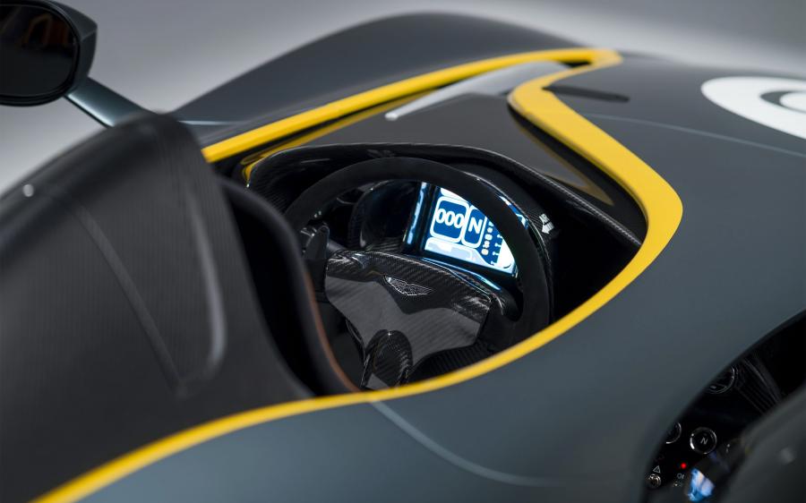 Детали экстерьера Aston Martin CC100 Speedster Concept 2013 года  (фото 6 из 45)